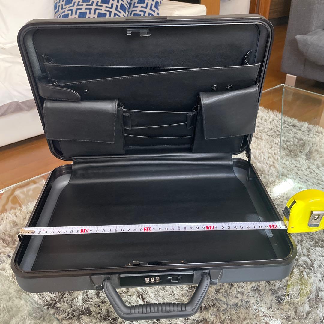 ZERO HALLIBURTON セキュリティケース 　アタッシュケース
