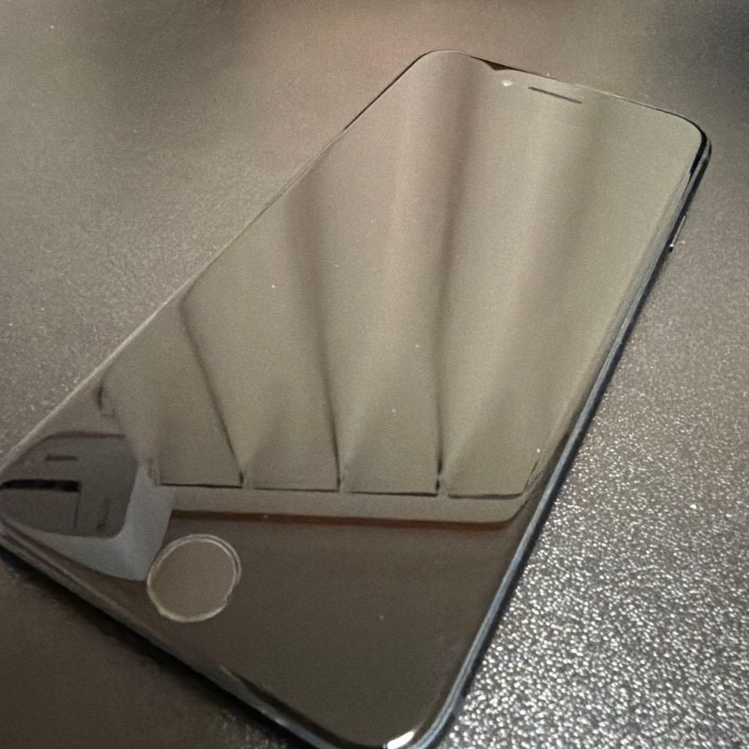 バッテリー新品　iPhoneSE第3世代64GB SIMフリー　美品9758