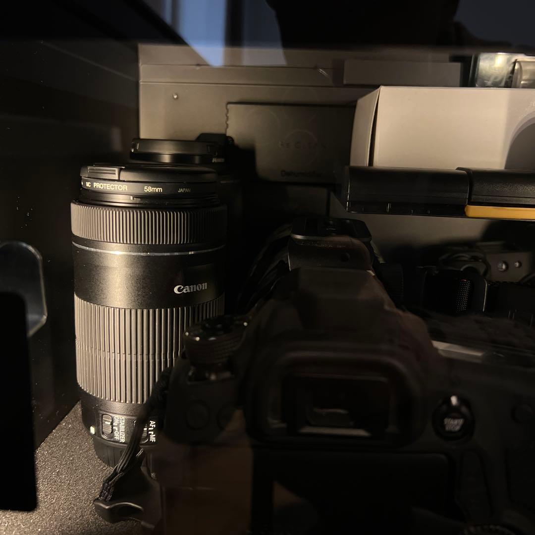 Canon EF-S 55-250 mm IS STM 純正フード　ET-63