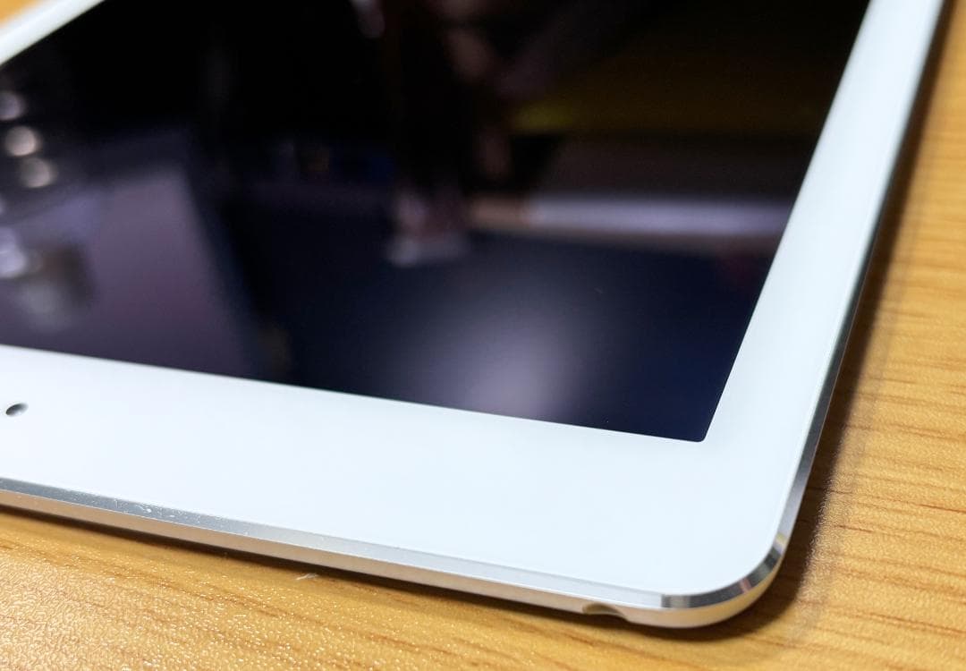 iPad Air2 16GB シルバーカバー付 バッテリー86% 診断済 即使用