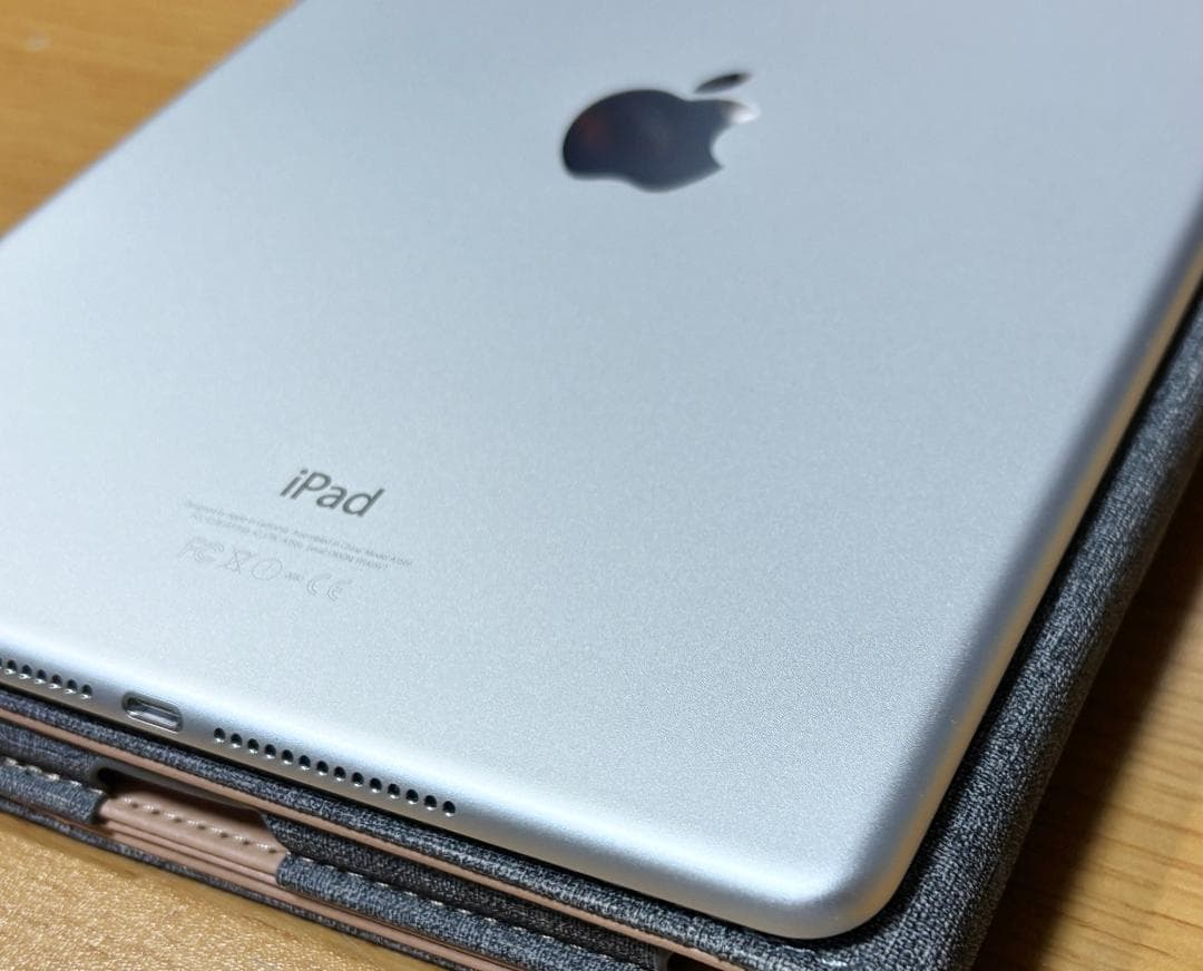 iPad Air2 16GB シルバーカバー付 バッテリー86% 診断済 即使用