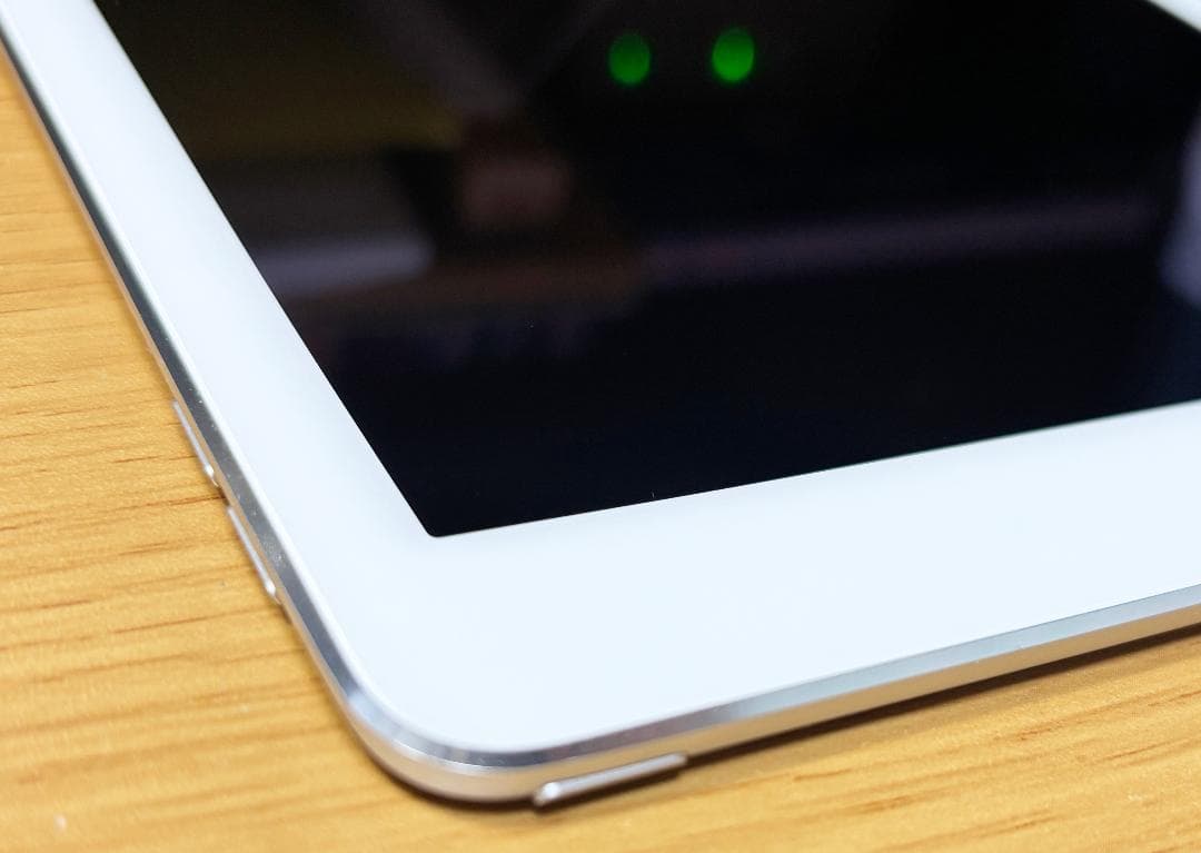 iPad Air2 16GB シルバーカバー付 バッテリー86% 診断済 即使用