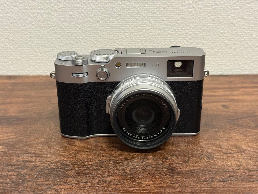 FUJIFILM X100iv シルバー 美品 ショット数1,655枚