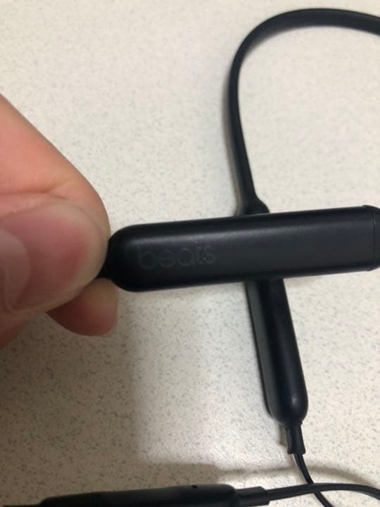 beats Bluetoothイヤホン　黒
