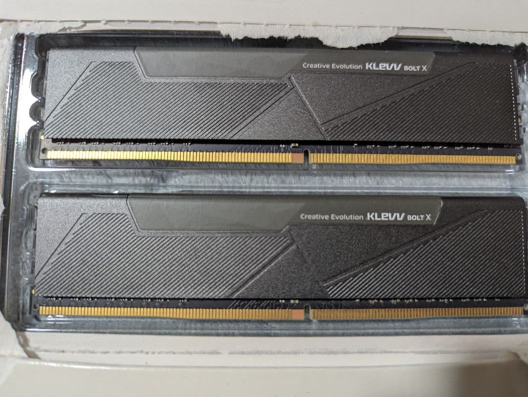 KLEVV Bolt X DDR4 3200 8GB×2 16GB メモリ