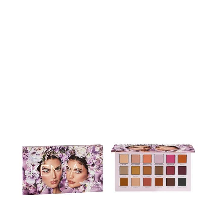 【限定】日本未入荷　カイリーコスメ　アイシャドウKYLIE COSMETICS
