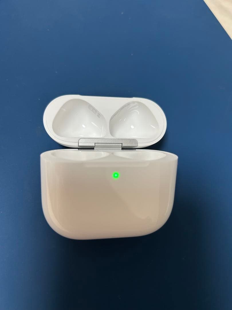 【24時間以内発送】AirPods第4世代(ノイズキャンセリングなし) ケース