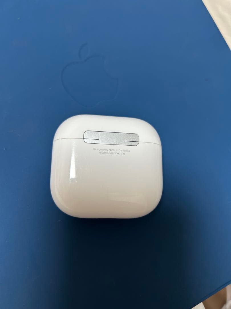 【24時間以内発送】AirPods第4世代(ノイズキャンセリングなし) ケース