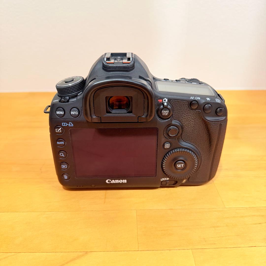 CANON EOS 5D MARK III キャノン　デジカメ　一眼　デジタル
