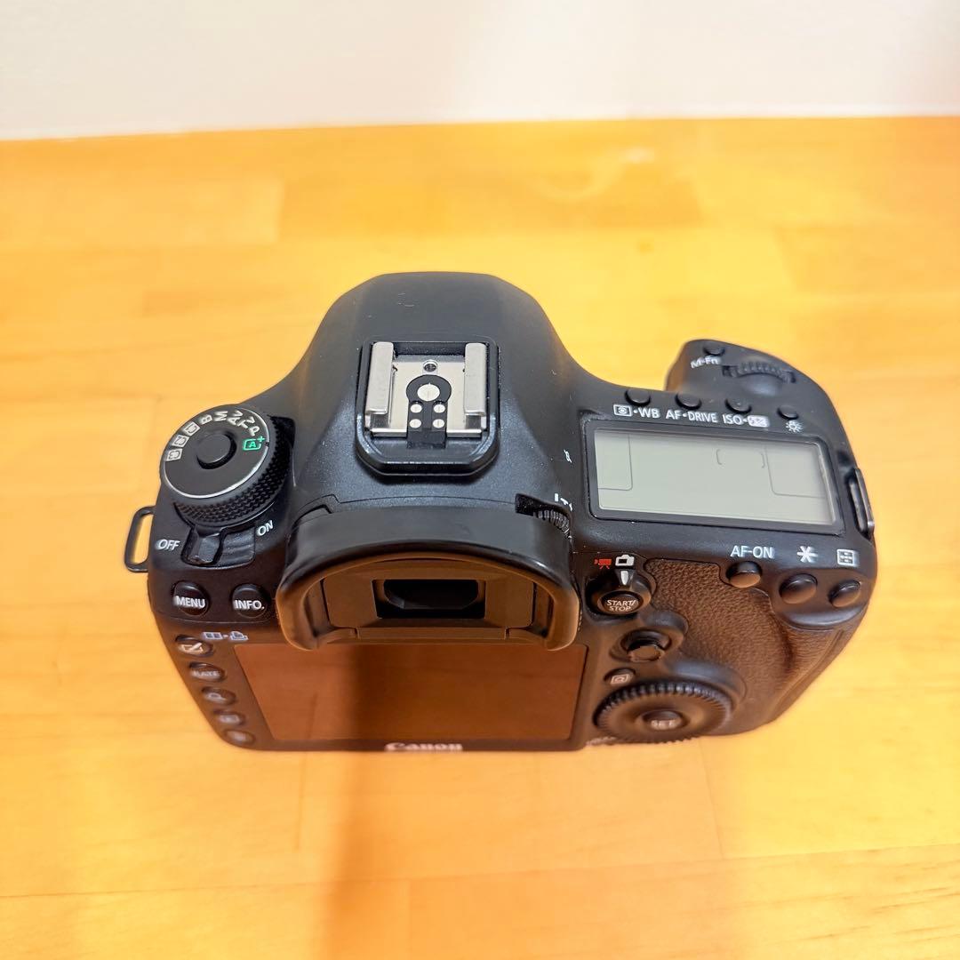 CANON EOS 5D MARK III キャノン　デジカメ　一眼　デジタル