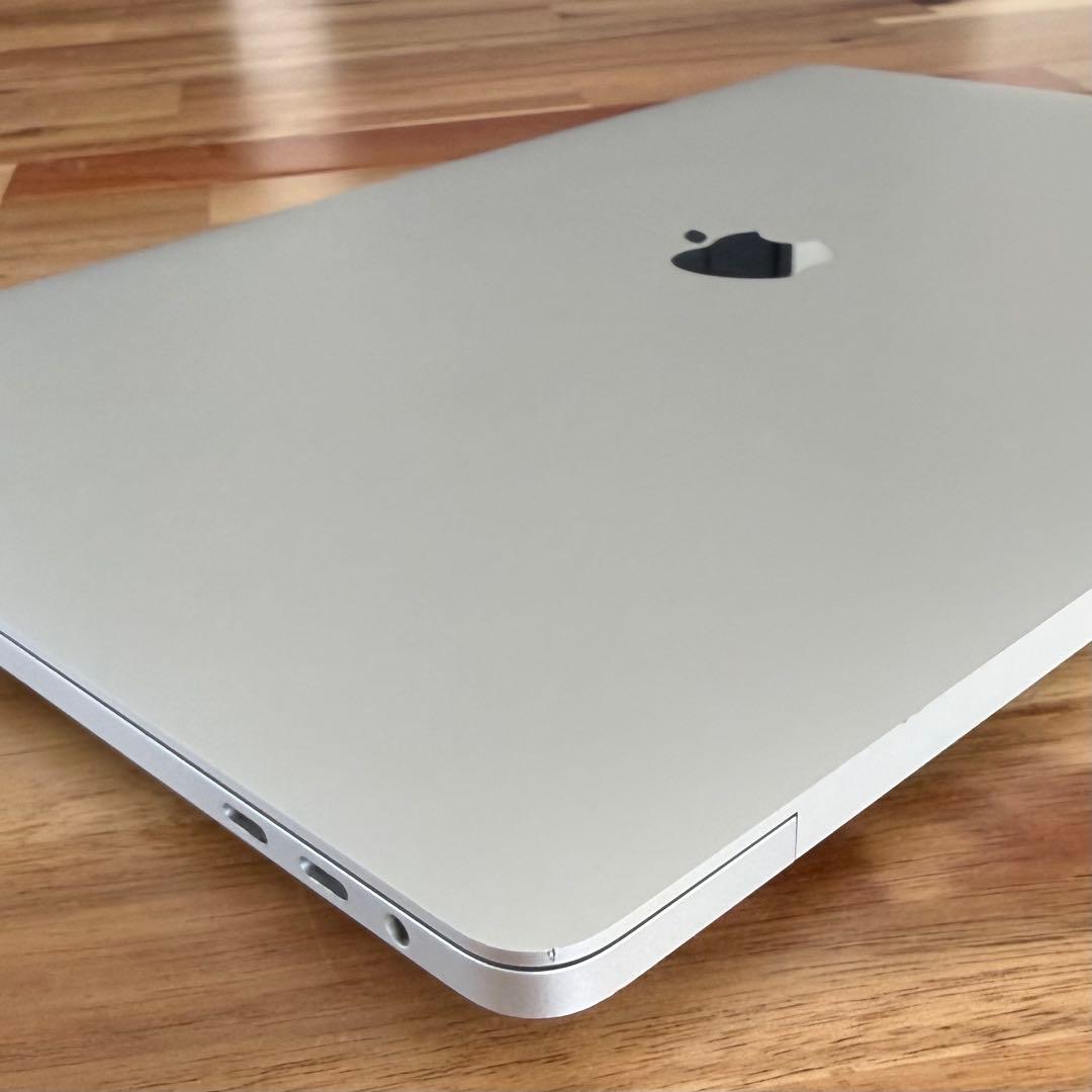 MacBook Pro 16 A2141 i7/32GB/512GB シルバー