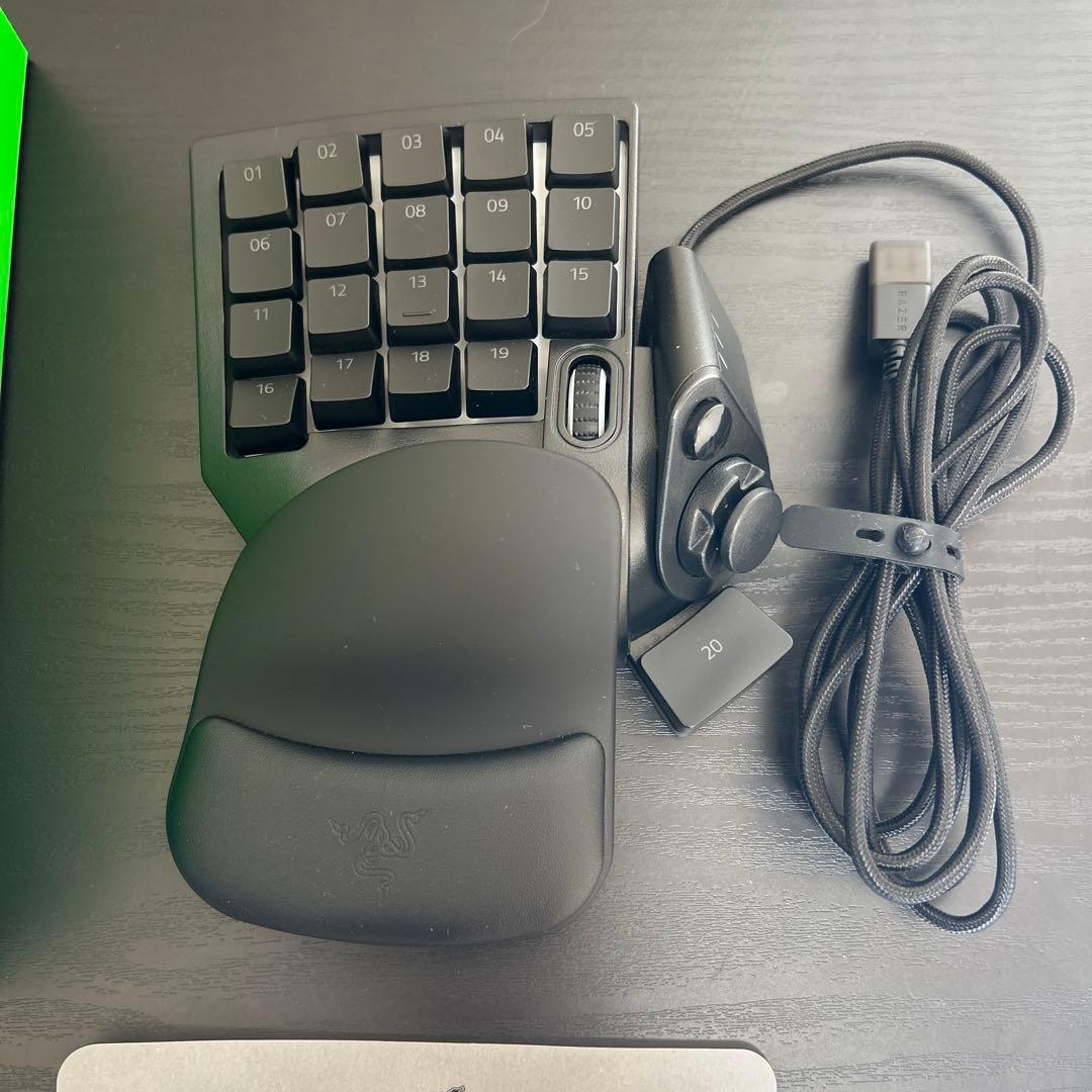 Razer Tartarus V2 左手キーボード