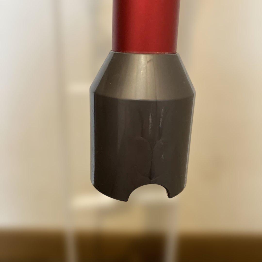 dyson V8 slim fluffy スティッククリーナー　スタンド付き