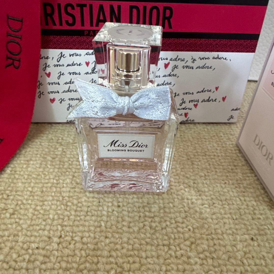 Miss Dior ブルーミング　ブーケ　香水　30ml ギフトバッグ付き
