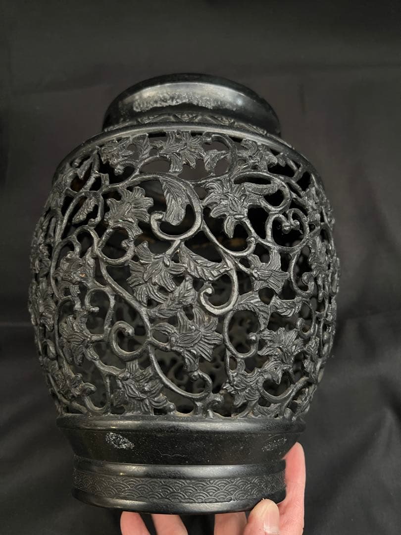陵山　透彫花唐草文薄端　唐草透かし薄端 焼型 唐金製