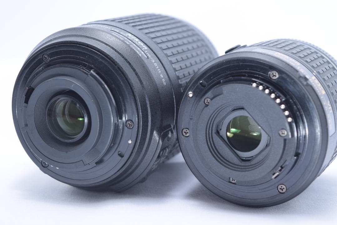 ①Nikon D3400 デジタル一眼レフ　Wレンズセット　手振れ補正レンズ付き