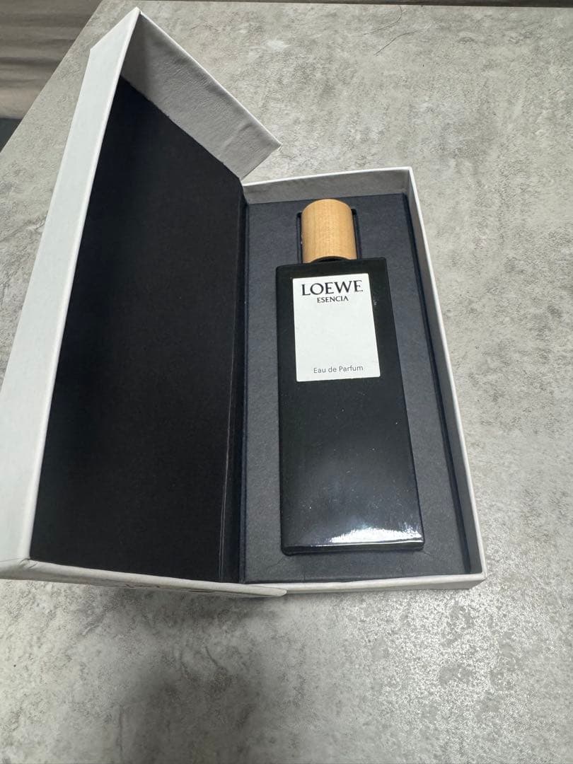 【ほぼ未使用】LOEWE ESENCIA 50ml メンズ香水 ロエベ 正規品
