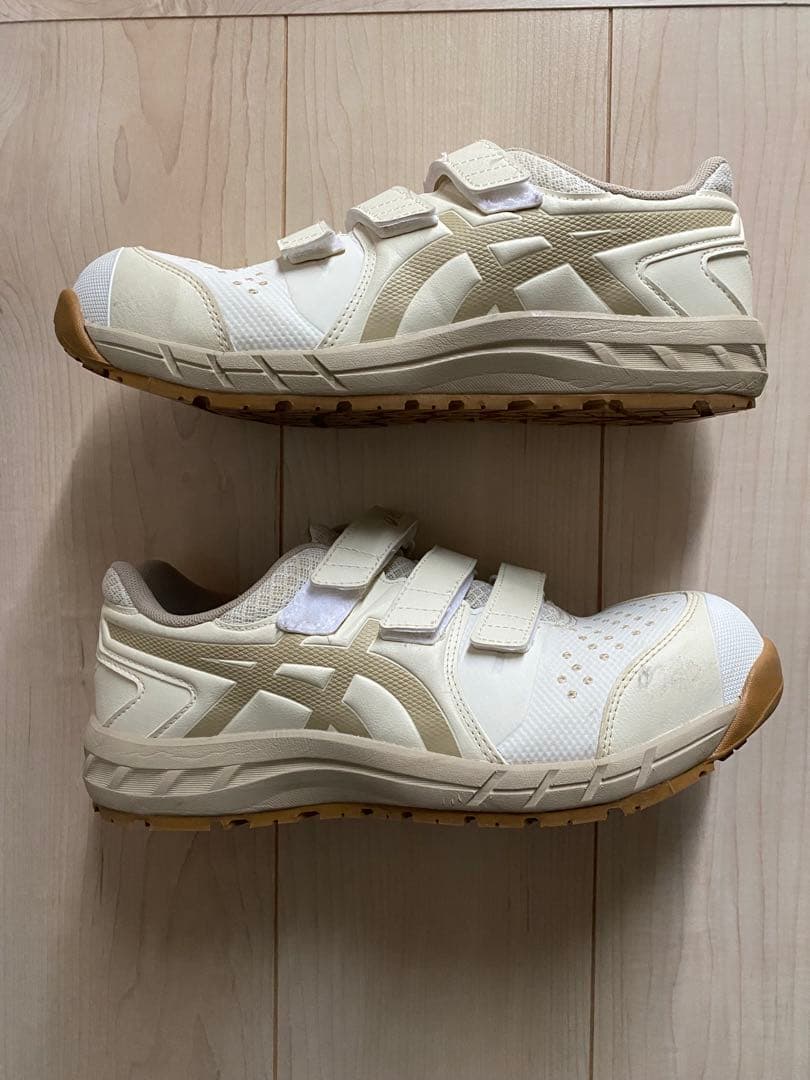 アシックスのウィンジョブCP112中古良品
