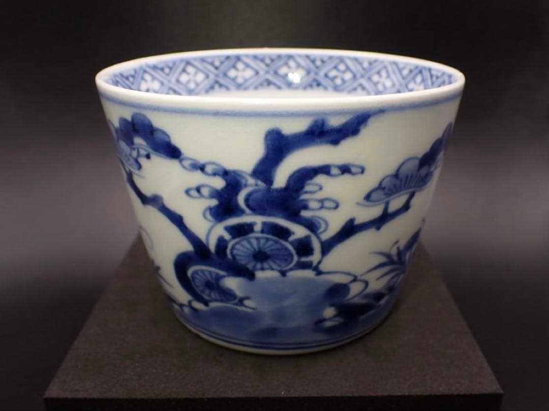 【優品】古伊万里<源氏車に松浪の図> 裏:渦福 そば猪口 大振り骨董品(青12)