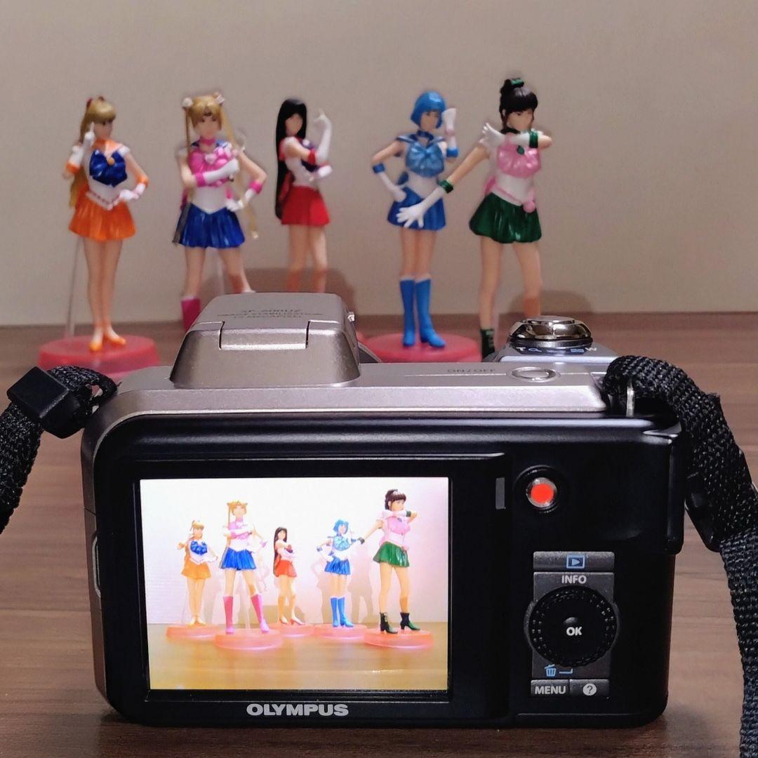 Olympus SP-600uz　光学ズーム　乾電池式　コンパクトデジタルカメラ