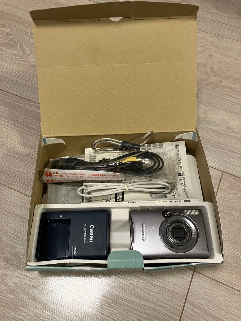Canon IXY DIGITAL 900 IS 本体　付属品
