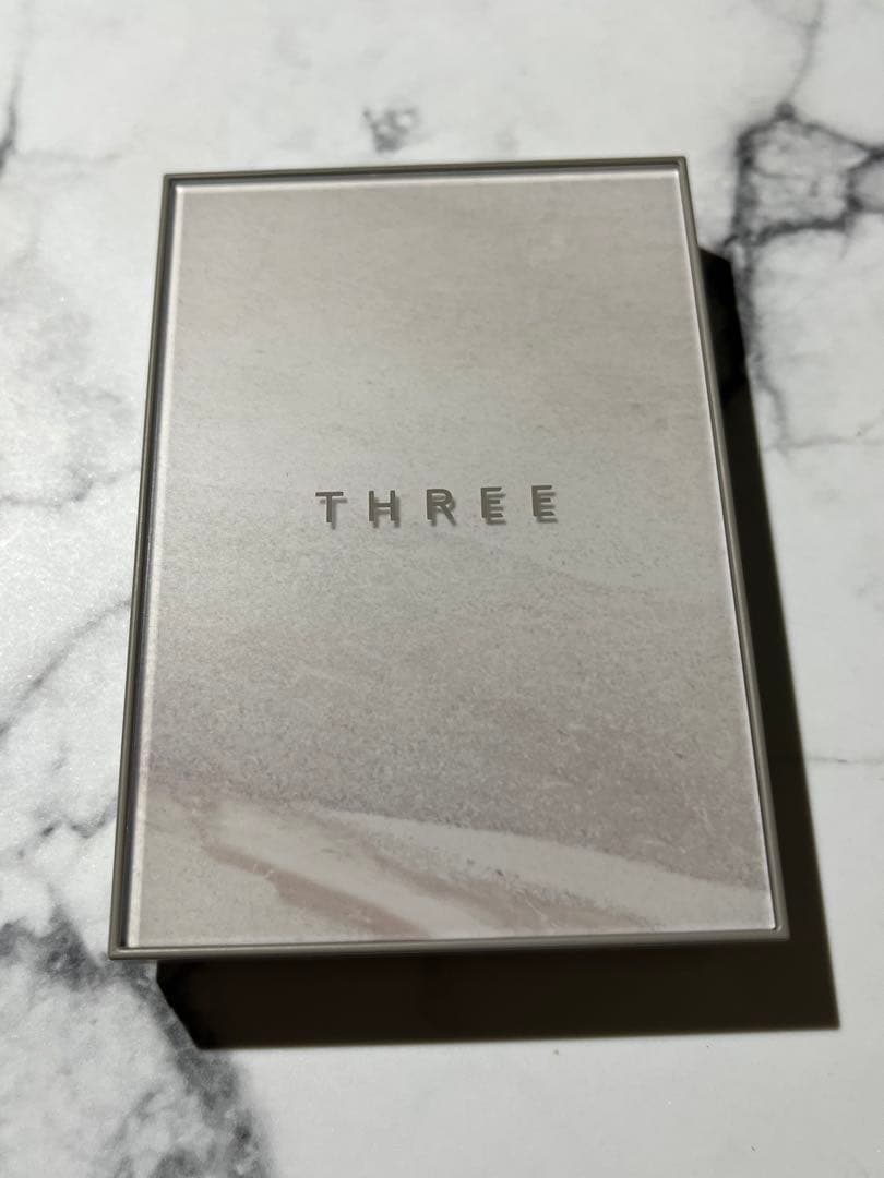 新品　THREE ディスコーダントダンス フェイスパウダー　スリー　限定完売