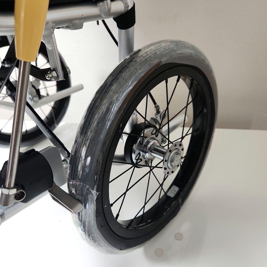 日進医療器　介助用　超軽量　ULTRA　ノーパンクタイヤ　車椅子　NAH-U1