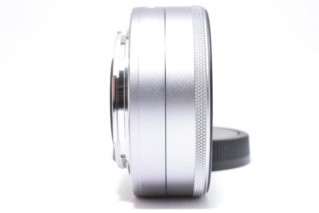 ■ 美品 ■ キヤノン　Canon EF-M22mm F2 STM 安心の動作品