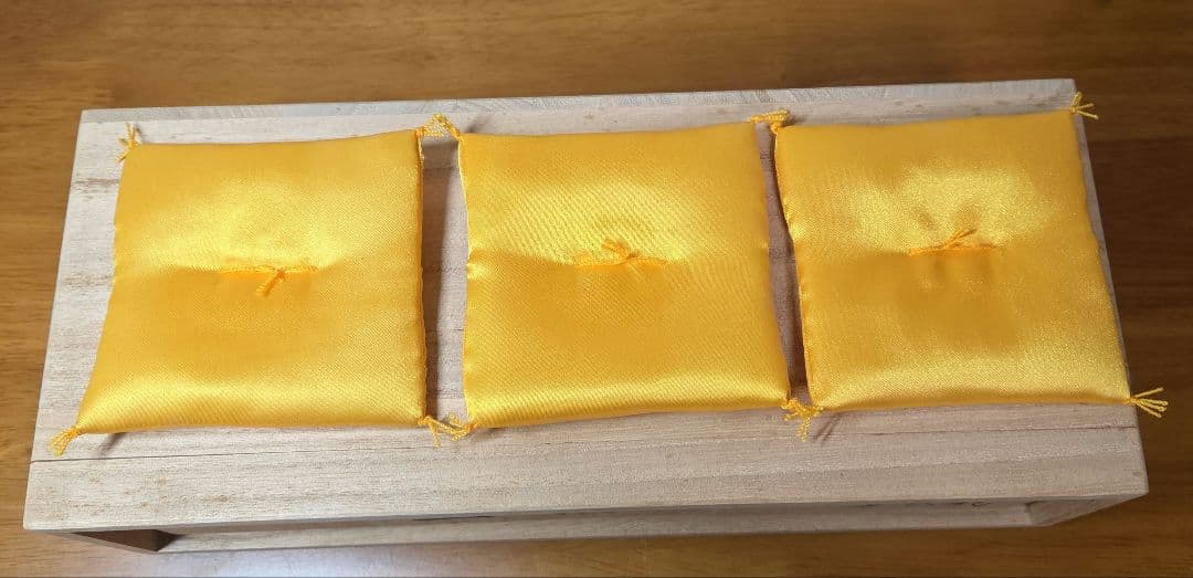【希少】博多人形 伊藤芳巳作「三福三」招き猫 縁起物 伝統工芸品 共箱・栞付