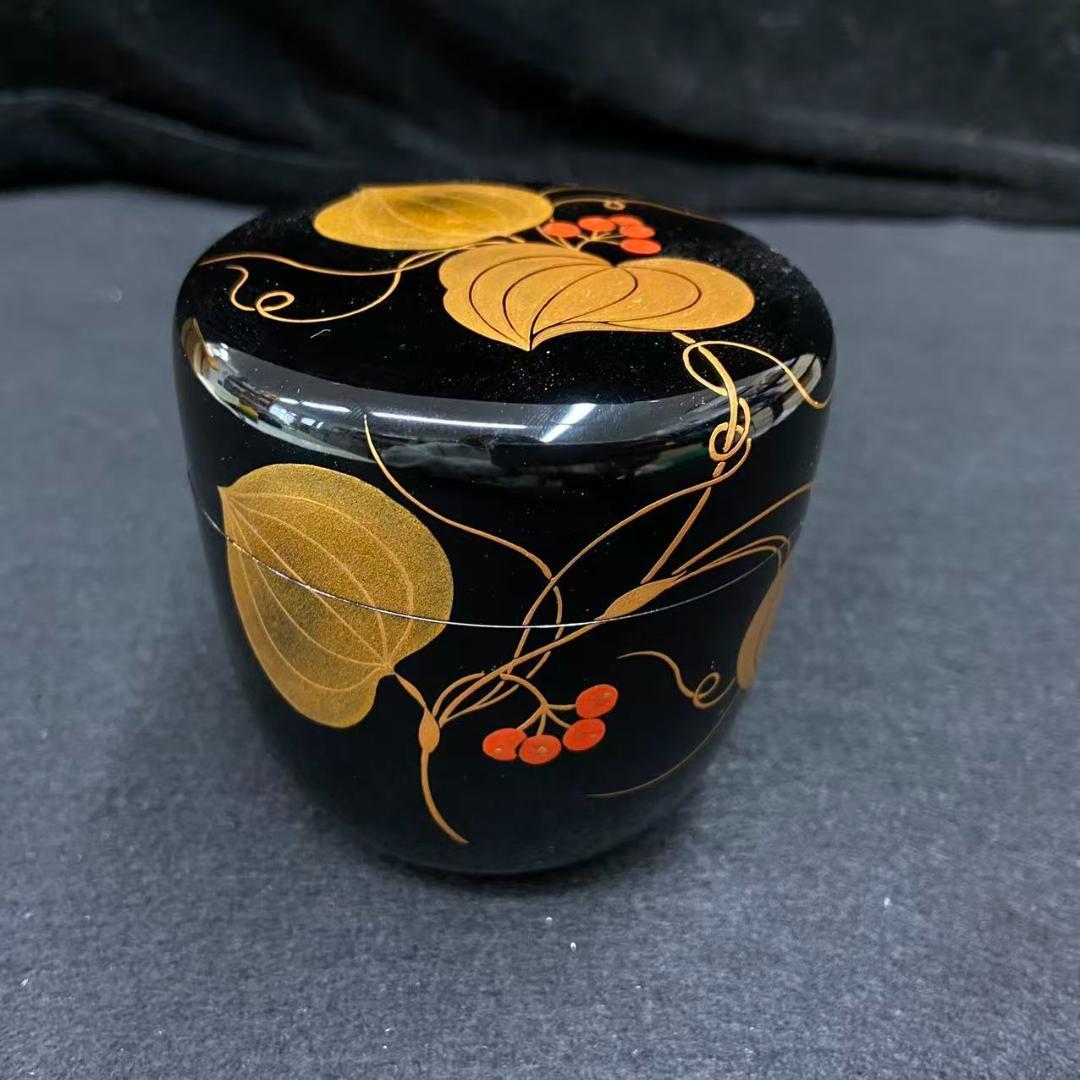 東端真筰 造 共箱 茶入れ 茶道具　大棗　山花束　金蒔絵 在銘