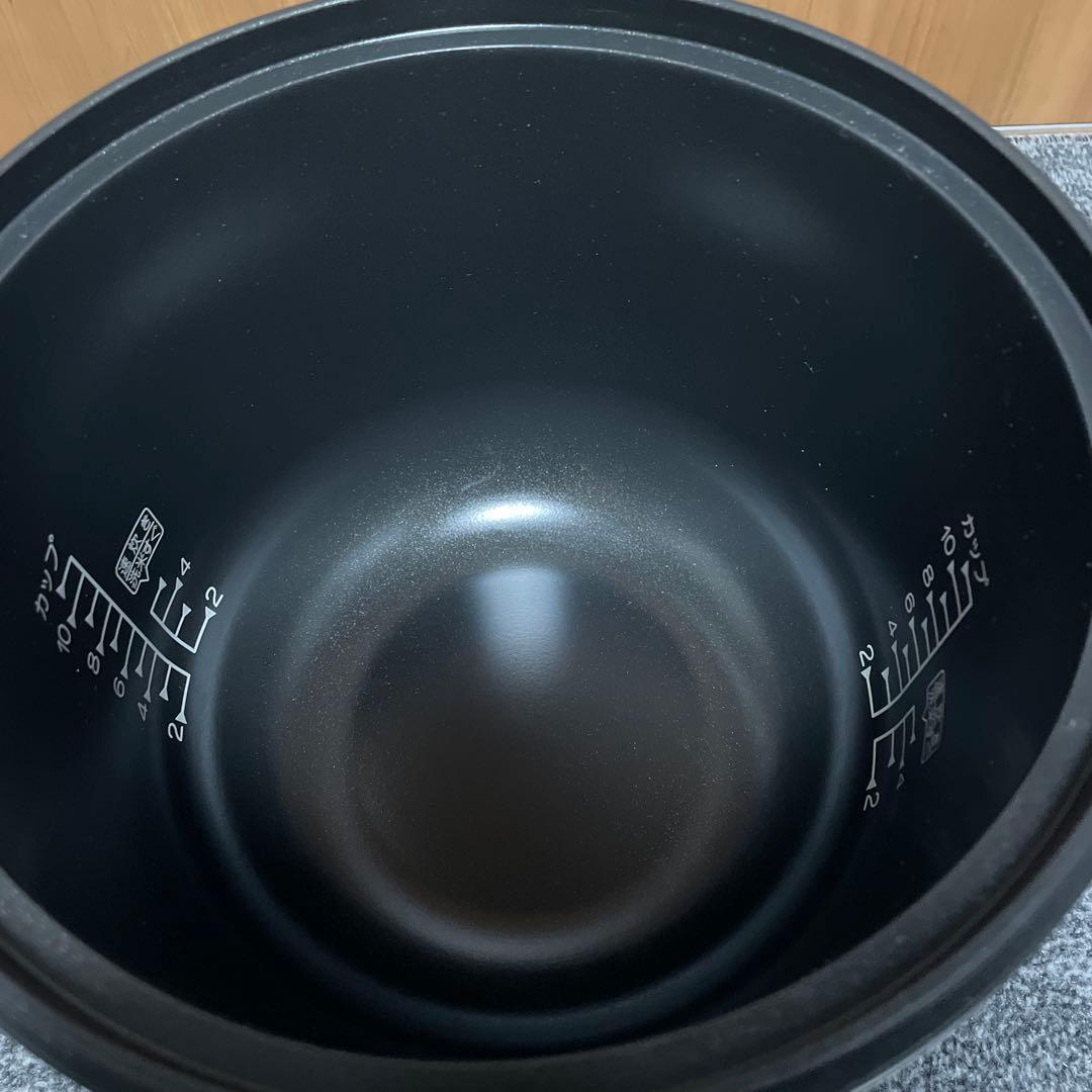 し*ぶ様 シルバー 炊飯器 蓋付き