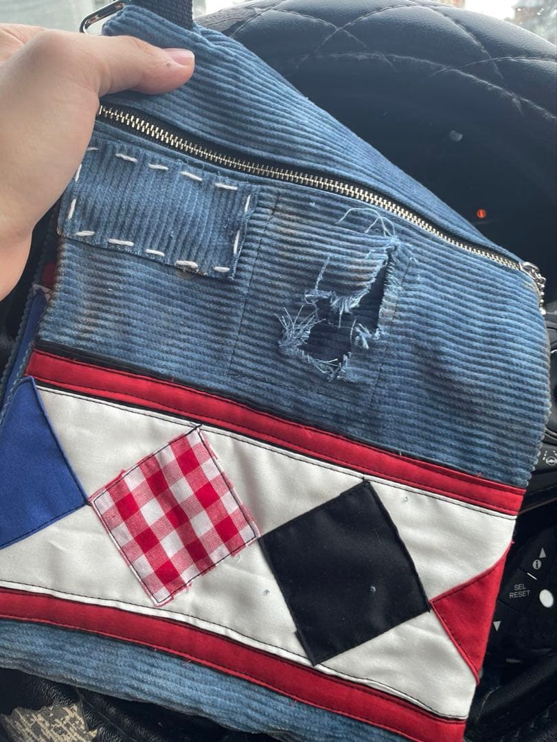 ハンドメイド　ポーチ　パンク　クラスト