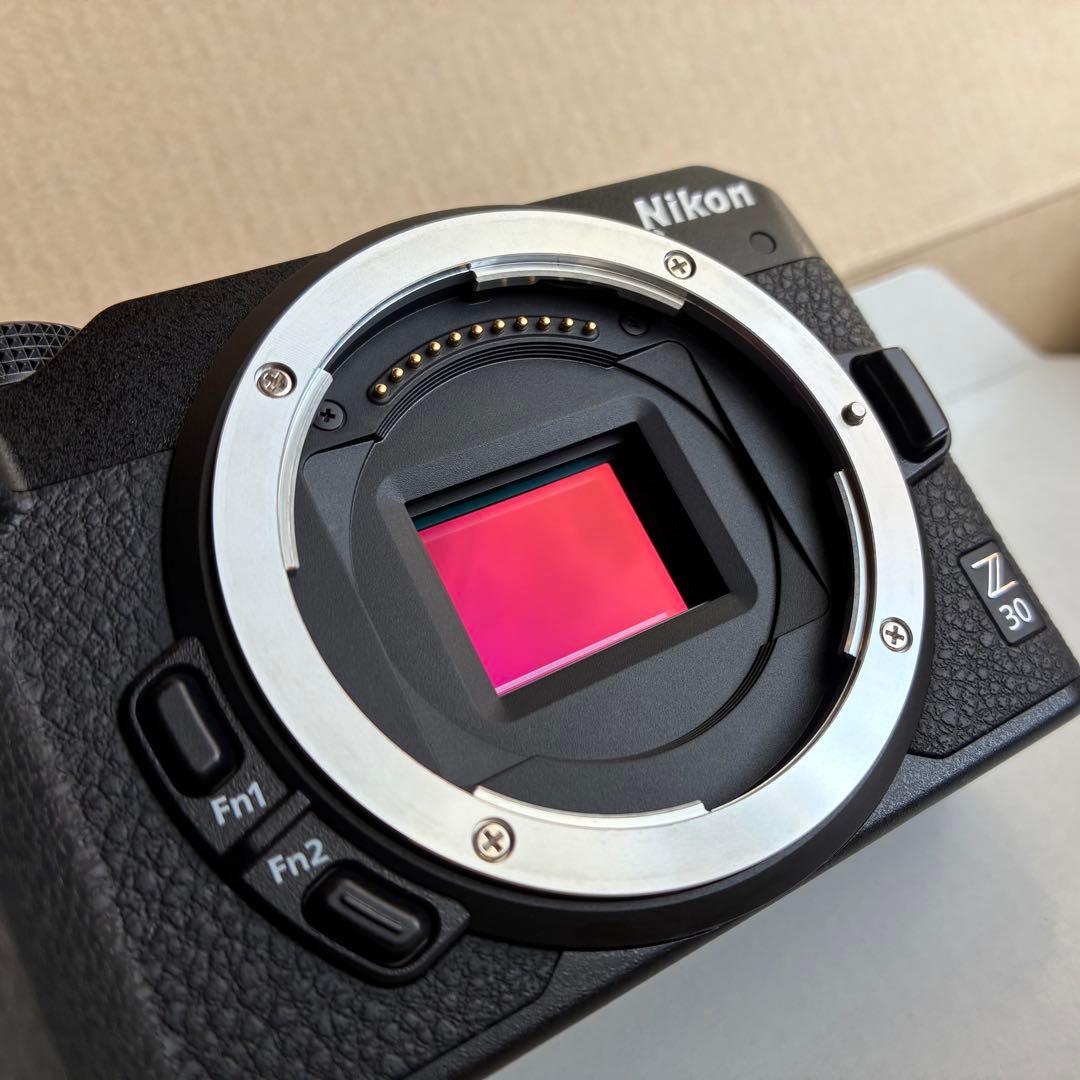 値下げ中！Nikon Z30 ミラーレスカメラ　ズールレンズキット