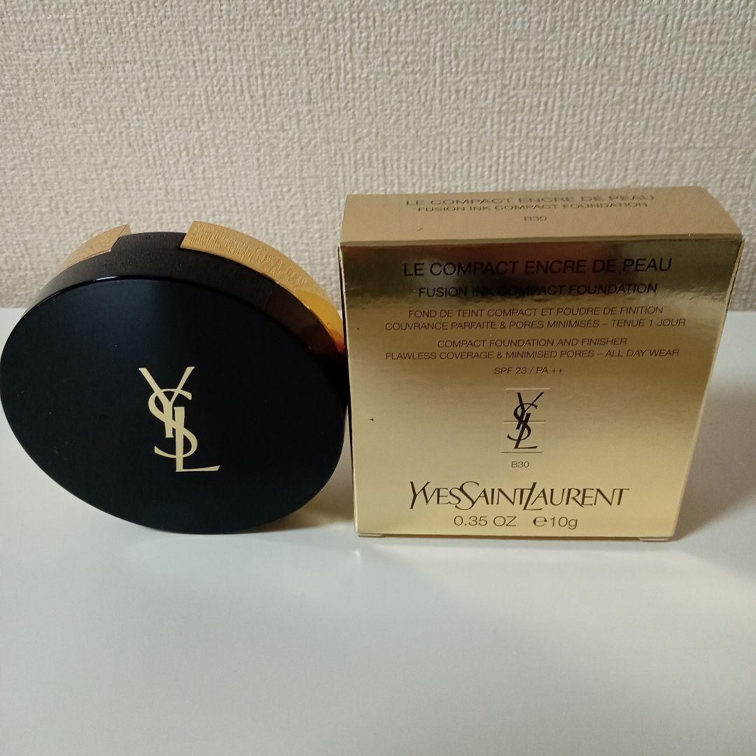 Yves Saint Laurent アンクルドポーコンパクト B30