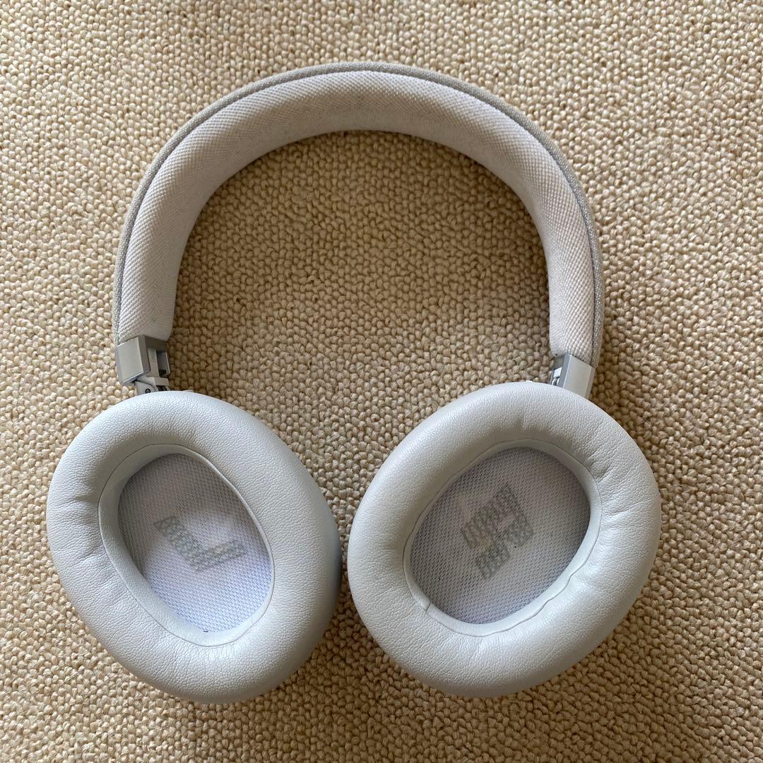 JBL LIVE770nc ホワイト　ワイヤレスヘッドホン