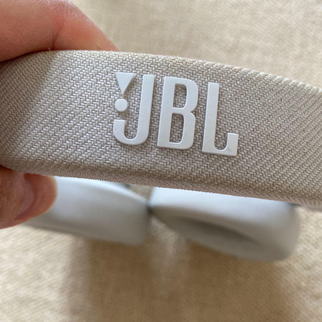 JBL LIVE770nc ホワイト　ワイヤレスヘッドホン