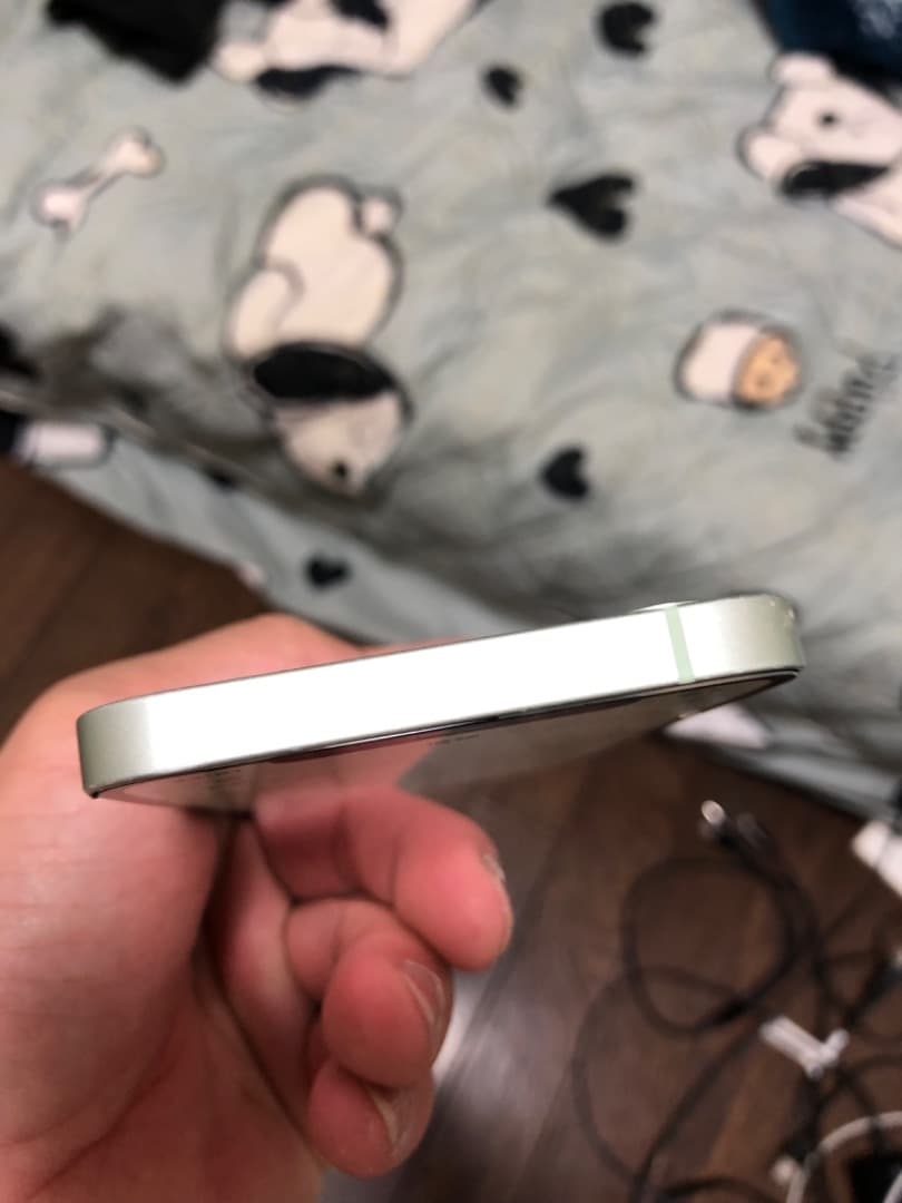 iPhone 12。64GBのジャンク品