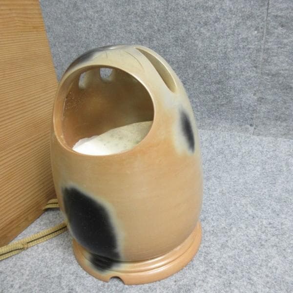 深草焼雲華風炉師浅尾宗筌菊透かし手焙共箱 [B28389]