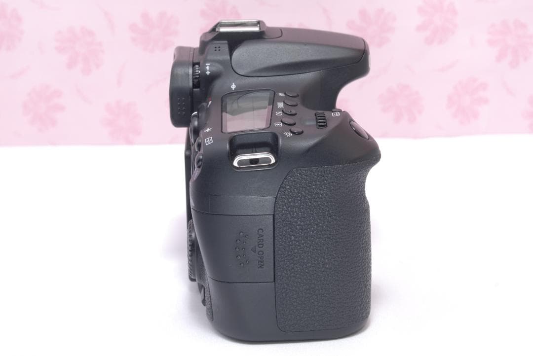 ⭐️カメラバッグ付き⭐️Canon EOS 70D キャノン　デジタル一眼レフ