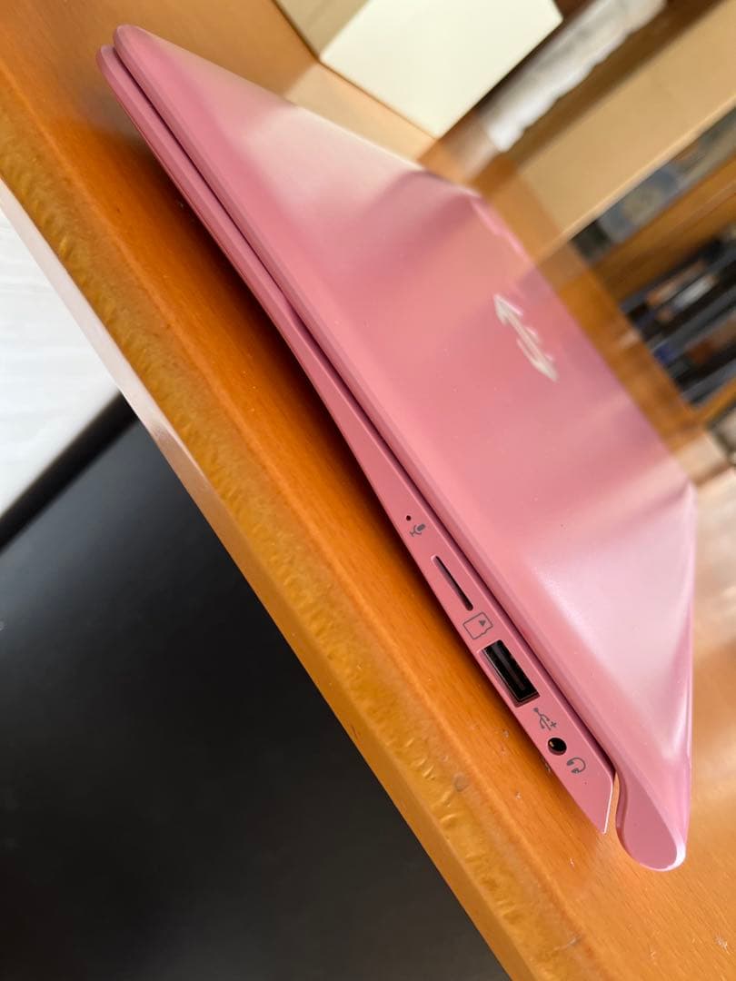 11.6インチ薄型Win10ProノートPC SERYUB [ジャンク品]