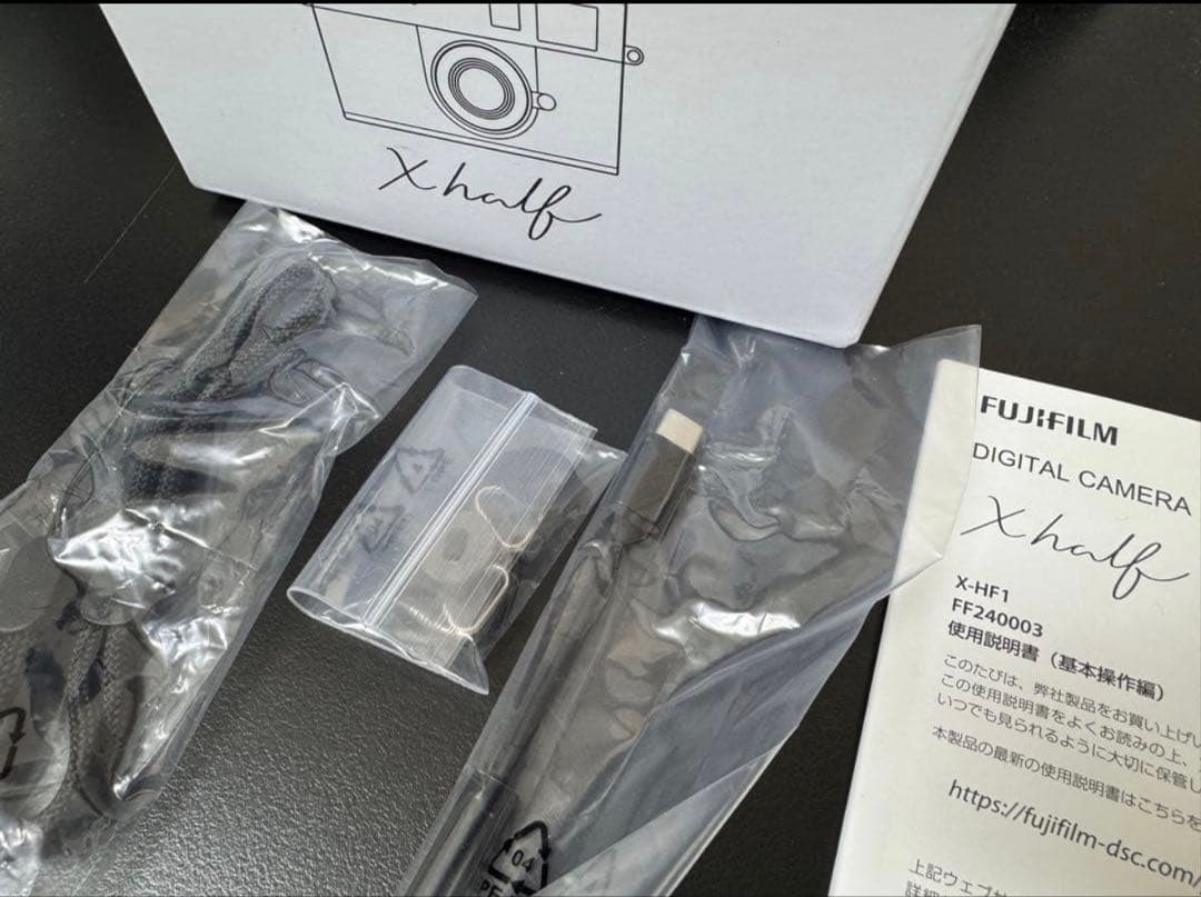 FUJIFILM X half ブラック 富士フィルム コンデジ トイカメラ