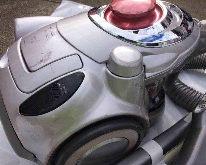 シャープ 2009年 強力 サイクロン式掃除機 EC-AX100-P 灰桃白色