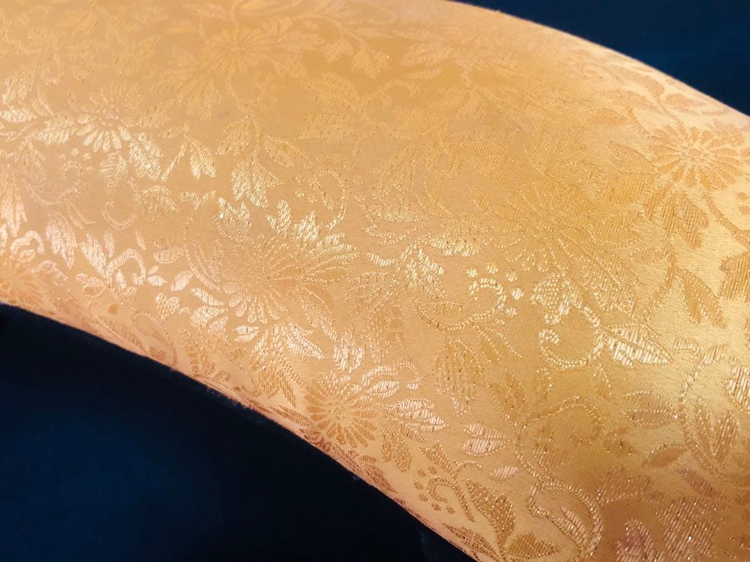 《R》肘置き 脇息 金 菊絵 肘掛 囲碁 将棋　　1f