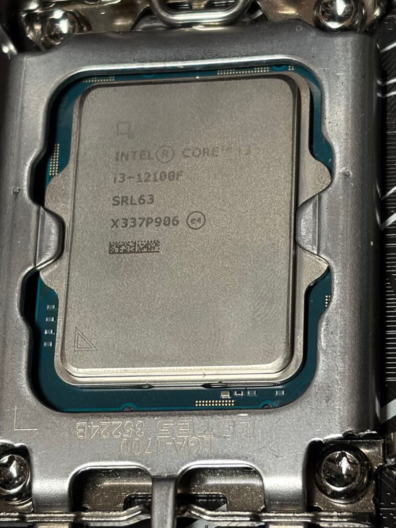 Core i3-12100f ＋ASUS b760m-kd4＋4*2 DDR4
