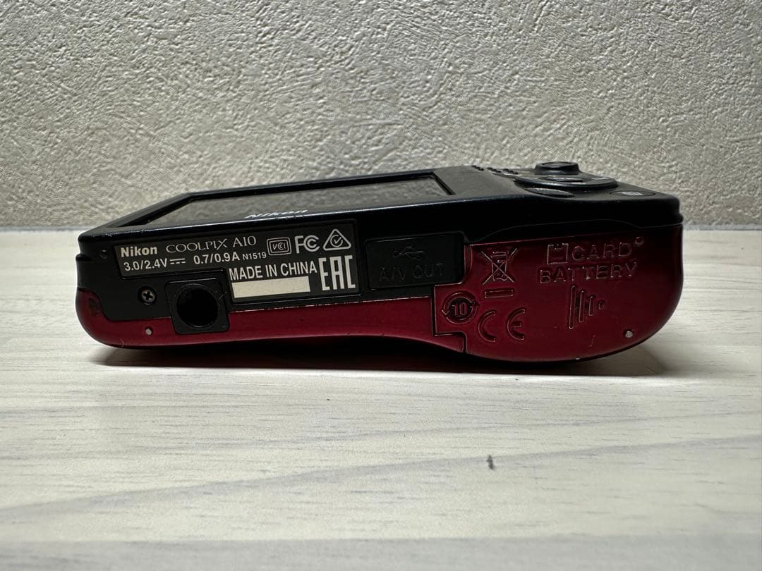 【完動品】Nikon COOLPIX A10 デジカメ デジタルカメラ　レッド