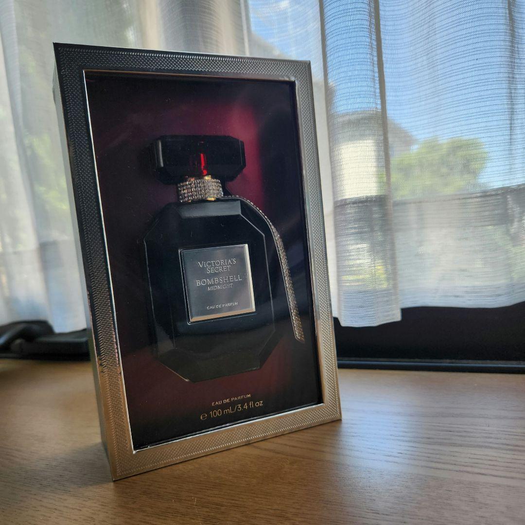 ヴィクトリアシークレット Bombshell midnight 100ml 香水