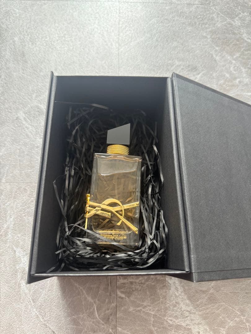 Yves Saint Laurent リブレ オーデトワレ50ml
