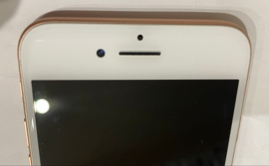 Apple iPhone 8 ゴールド 本体　64GB SIMロック解除済み