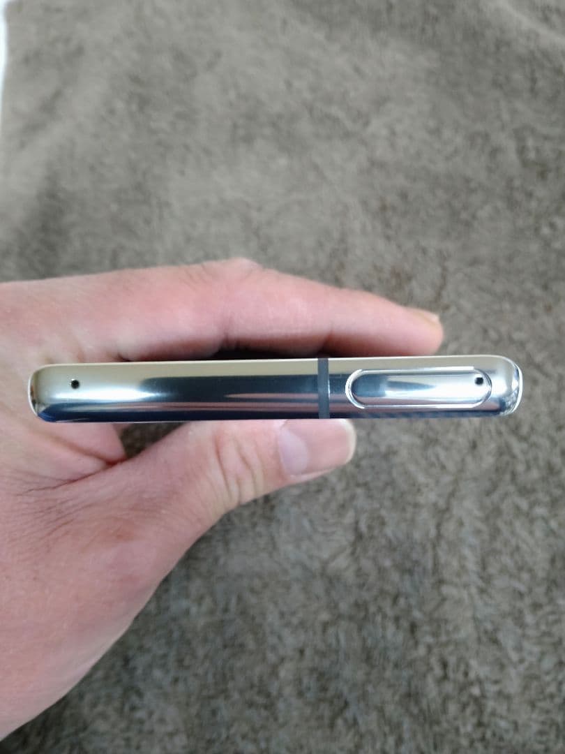値下げしました。ARROWS　NX9　ホワイト