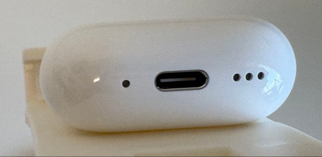 AirPods 第4世代 ANC 箱あり 美品 ケースに薄スレ